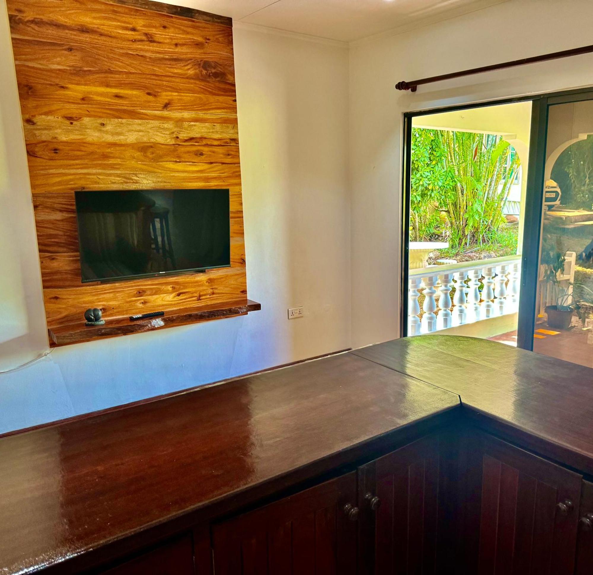 Jardin Marron Apartment Baie Sainte Anne Екстериор снимка