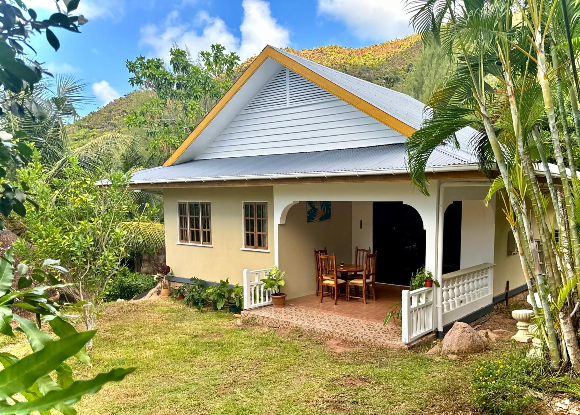 Jardin Marron Apartment Baie Sainte Anne Екстериор снимка